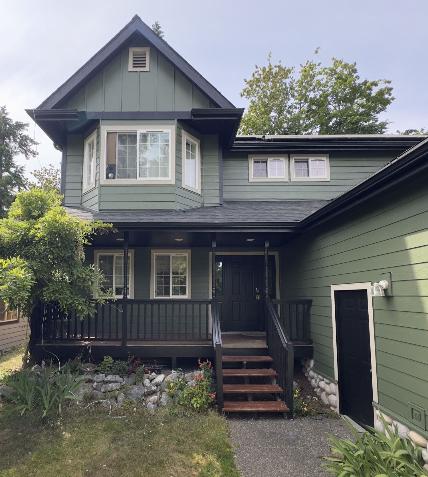 James Hardie fiber cement siding with wood grain texture on a Seattle home