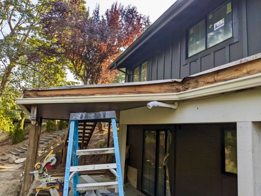 Dry rot and exterior trim repair on a Seattle-area home (photo 3 of 50)