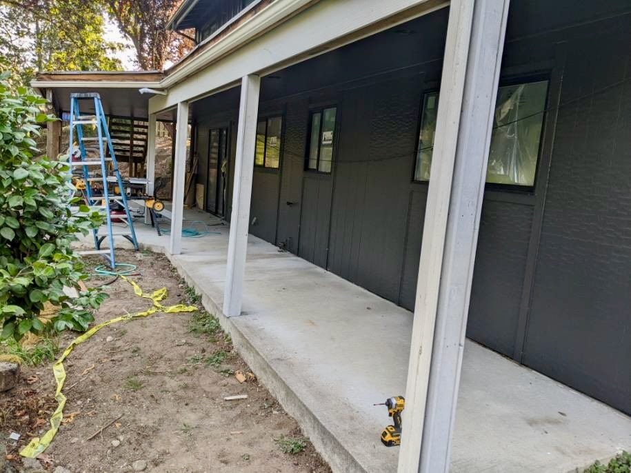 Dry rot and exterior trim repair on a Seattle-area home (photo 9 of 50)