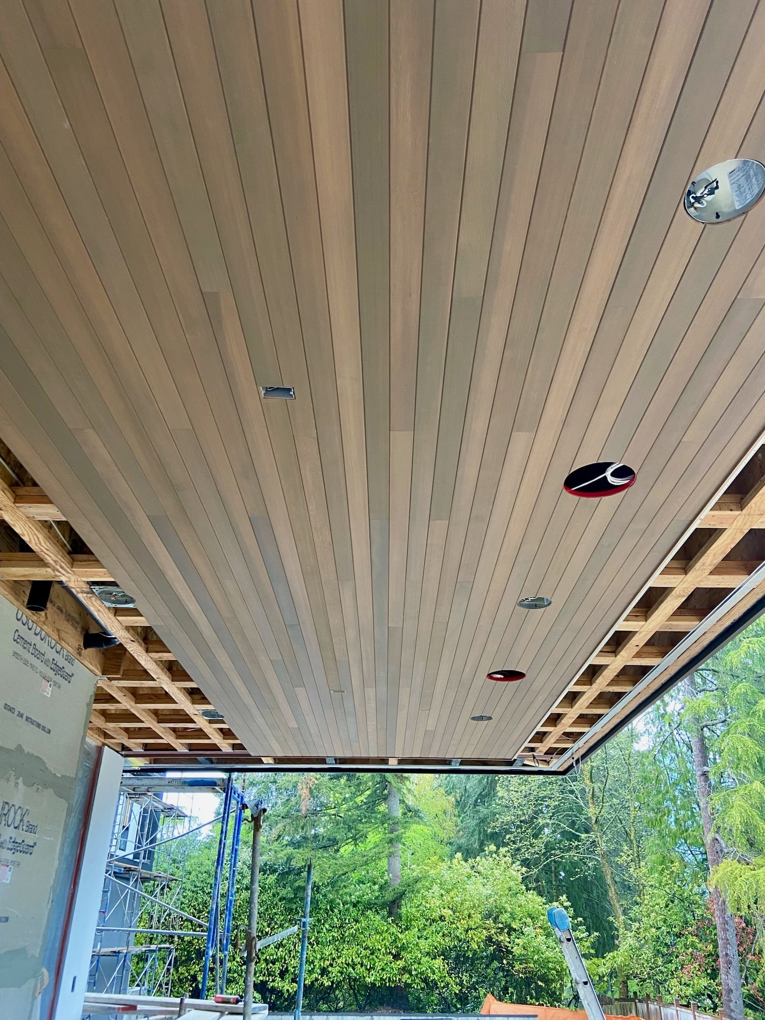 Dry rot and exterior trim repair on a Seattle-area home (photo 13 of 50)
