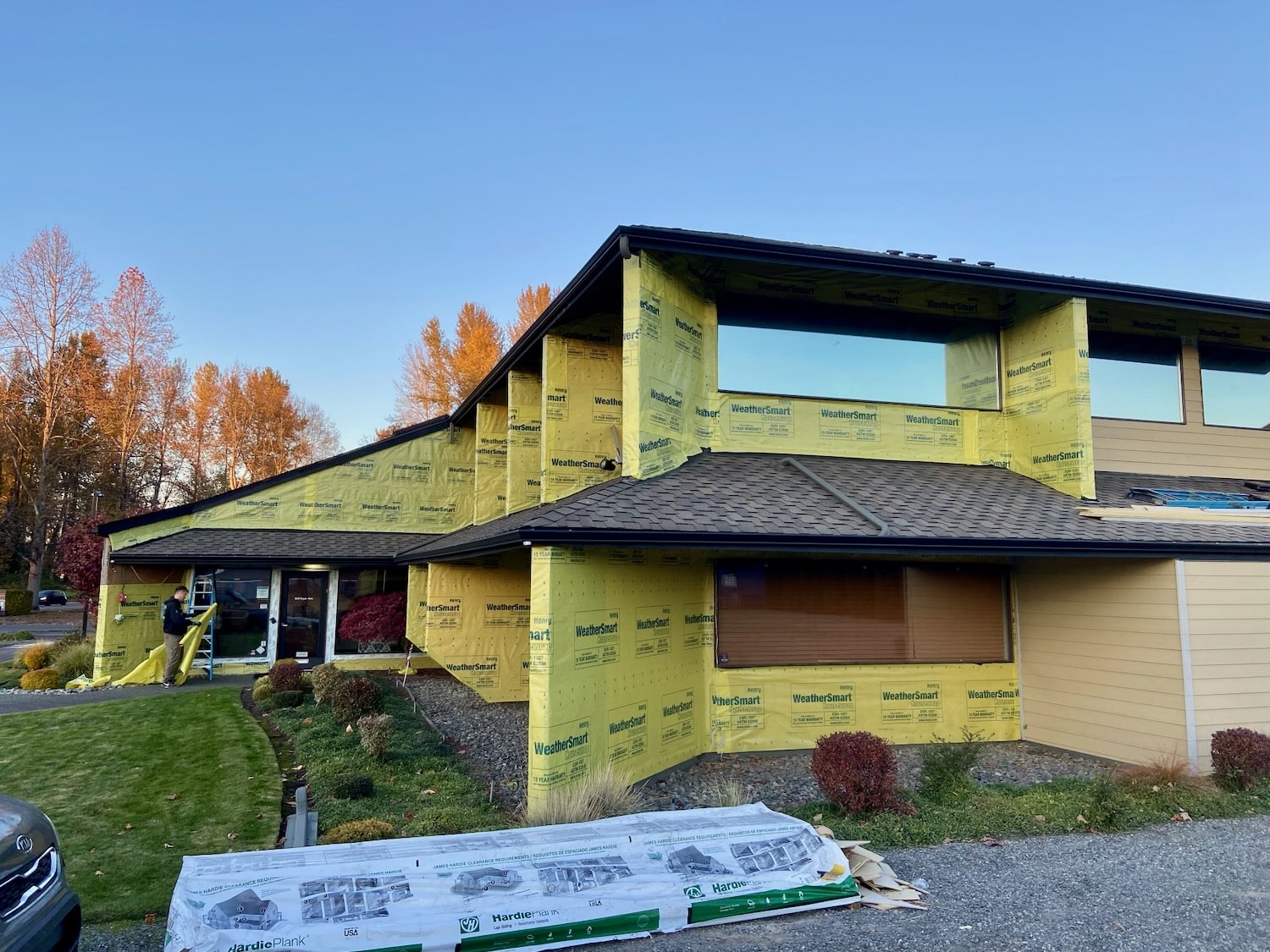 Dry rot and exterior trim repair on a Seattle-area home (photo 28 of 50)