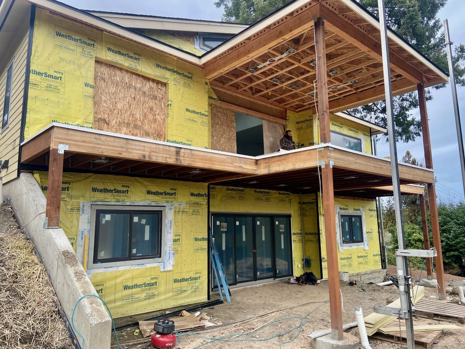 Dry rot and exterior trim repair on a Seattle-area home (photo 35 of 50)